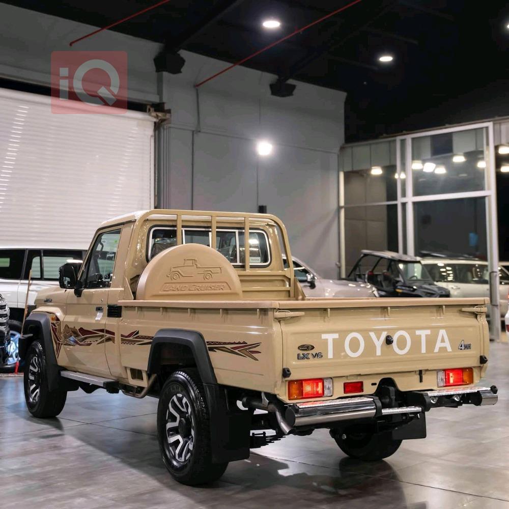 تويوتا لاند كروزر 70